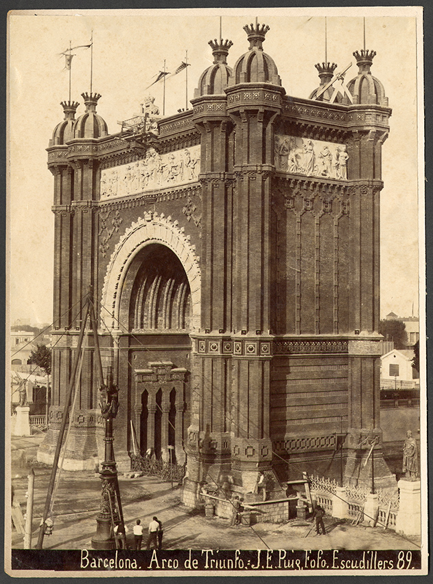 Arco del triunfo Barcelona Albumina