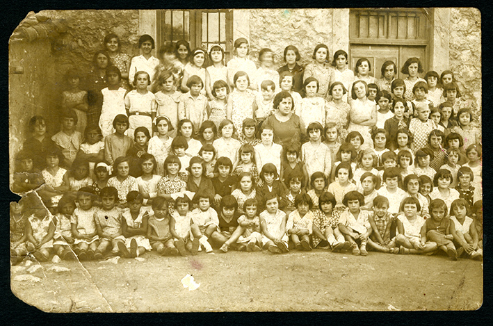 Foto clase niñas antigua